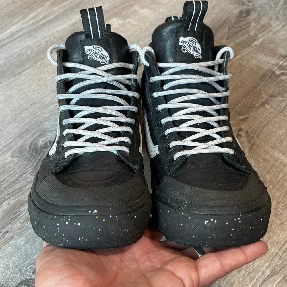 Vans hiking skater keep